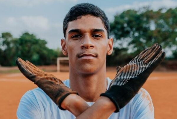 iran santana o luva de pedreiro 1659552598392 v2 900x506