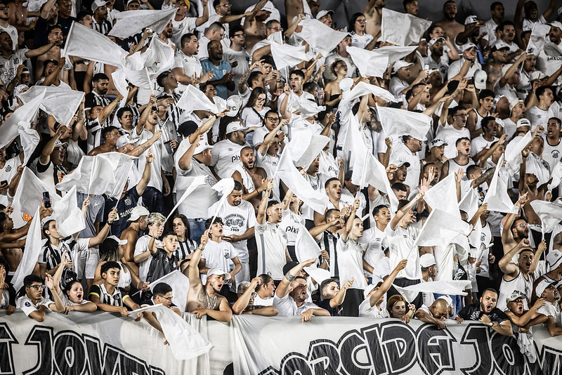 Santos quer torcida na Vila