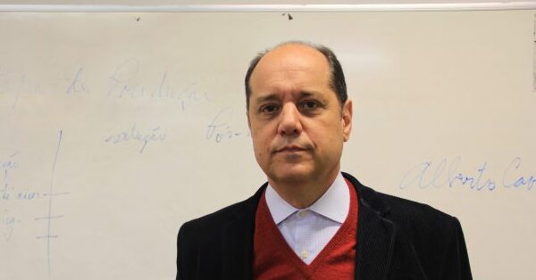 2017 Eugênio Bucci foi nomeado Professor Titular do CBD