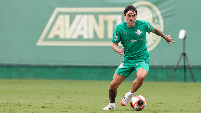 Maurício próximo da volta