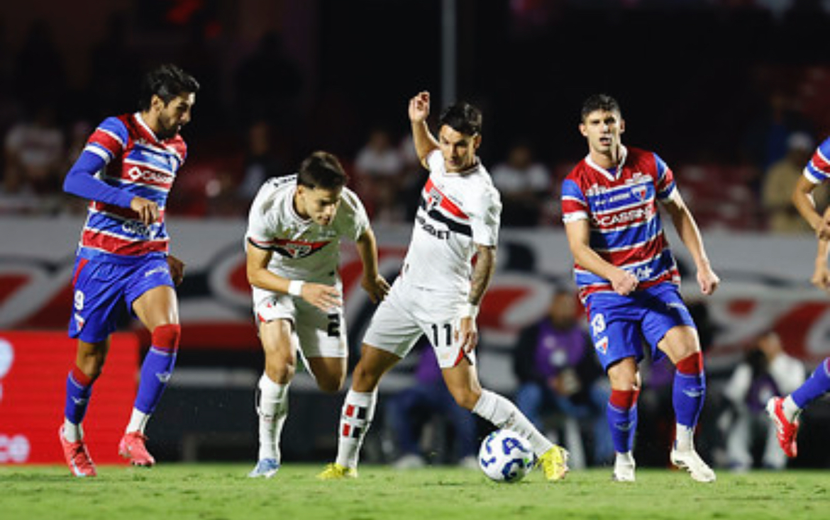 São Paulo empata mais uma