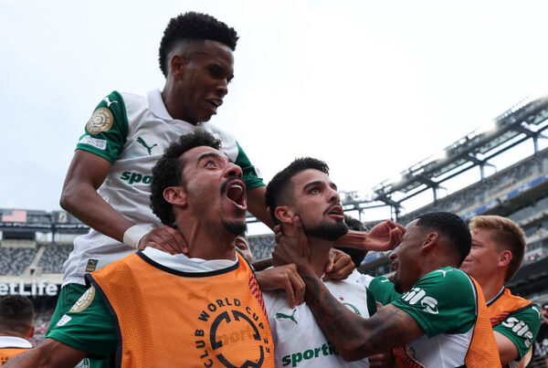 54599542567 b835e4576e c