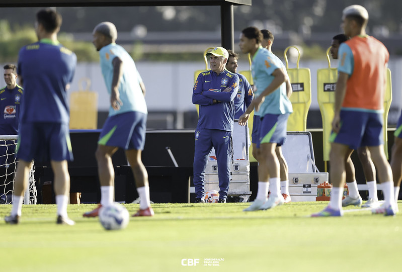 Carlo Ancelotti esboça Brasil